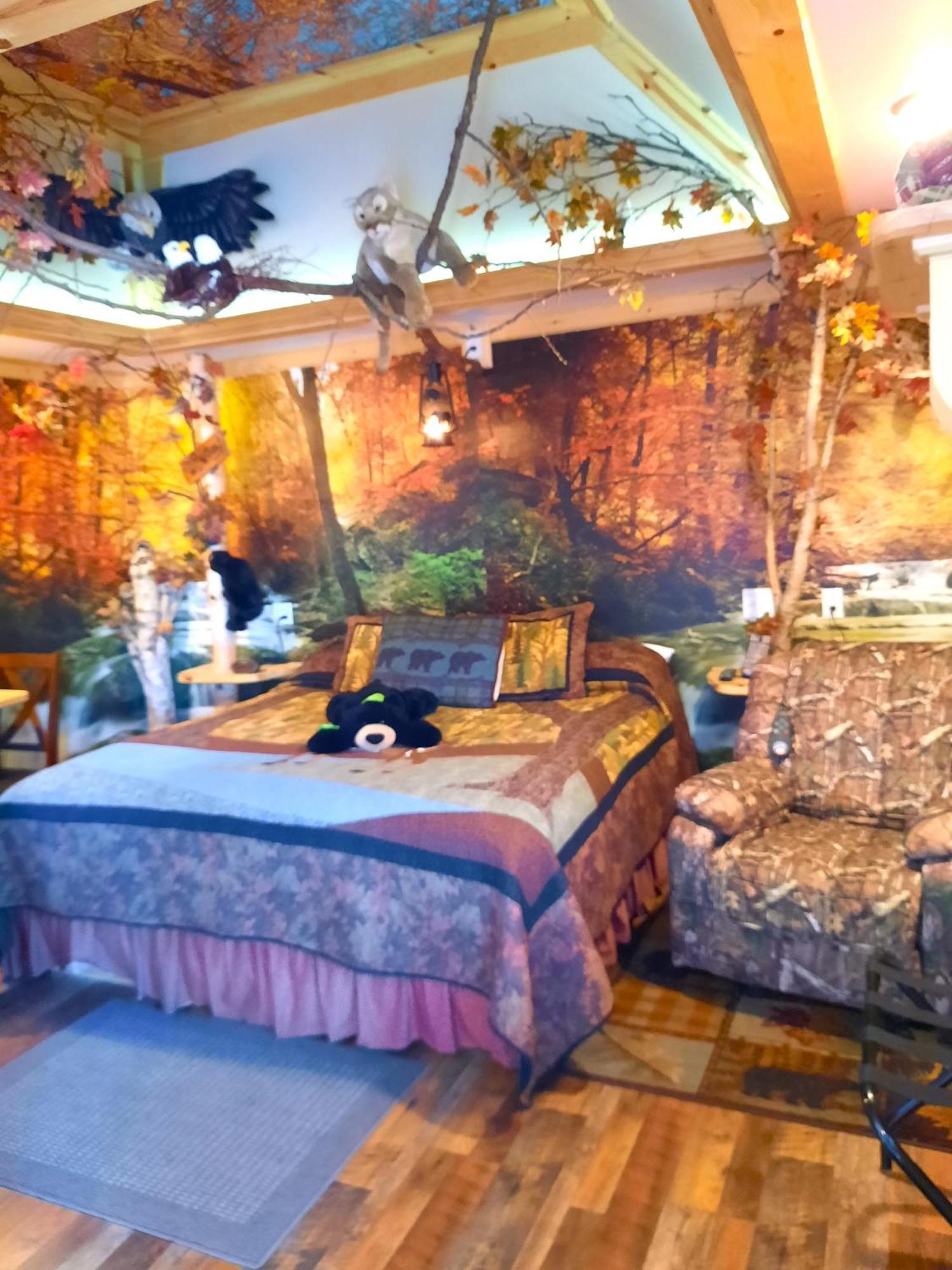 Bear Cove Inn Saint Ignace Eksteriør billede