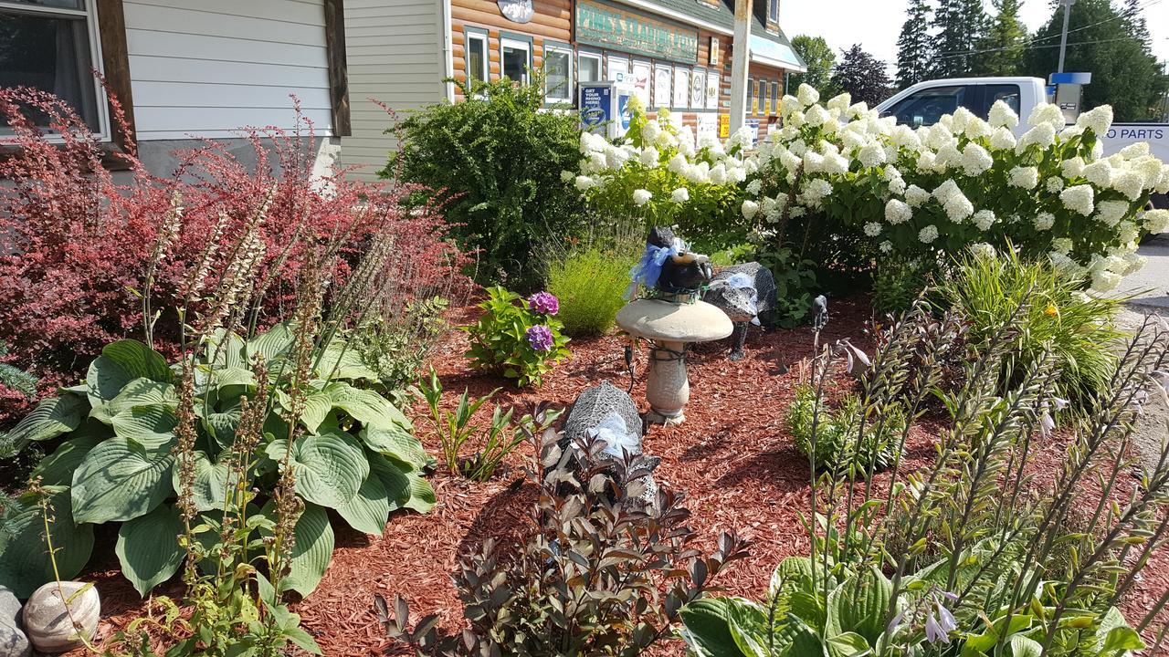 Bear Cove Inn Saint Ignace Eksteriør billede
